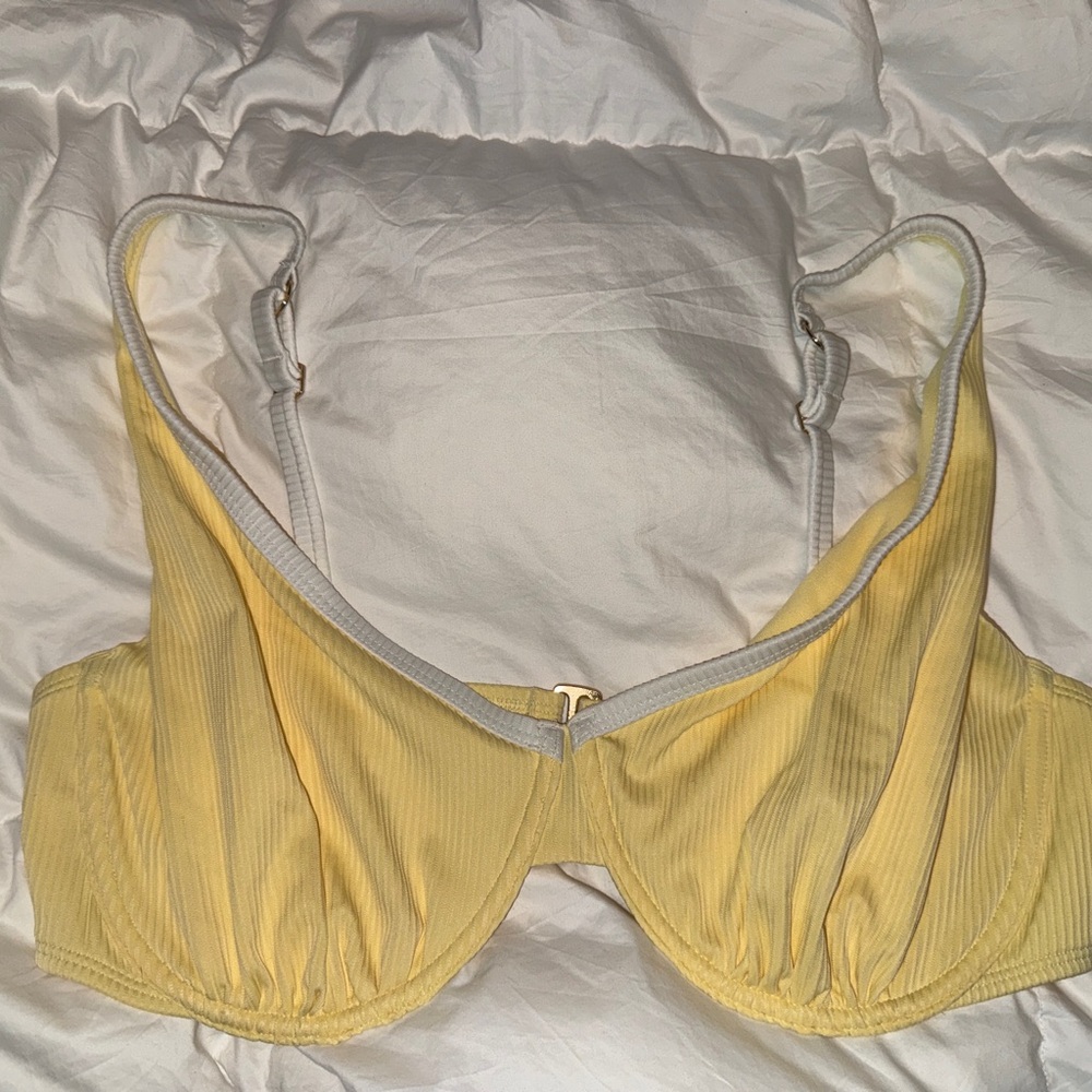 Hollister bikini top